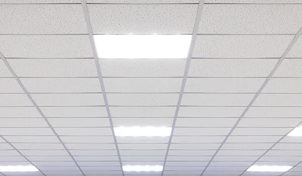 Rasterdecke mit LED-Panels als Einlegeleuchten 